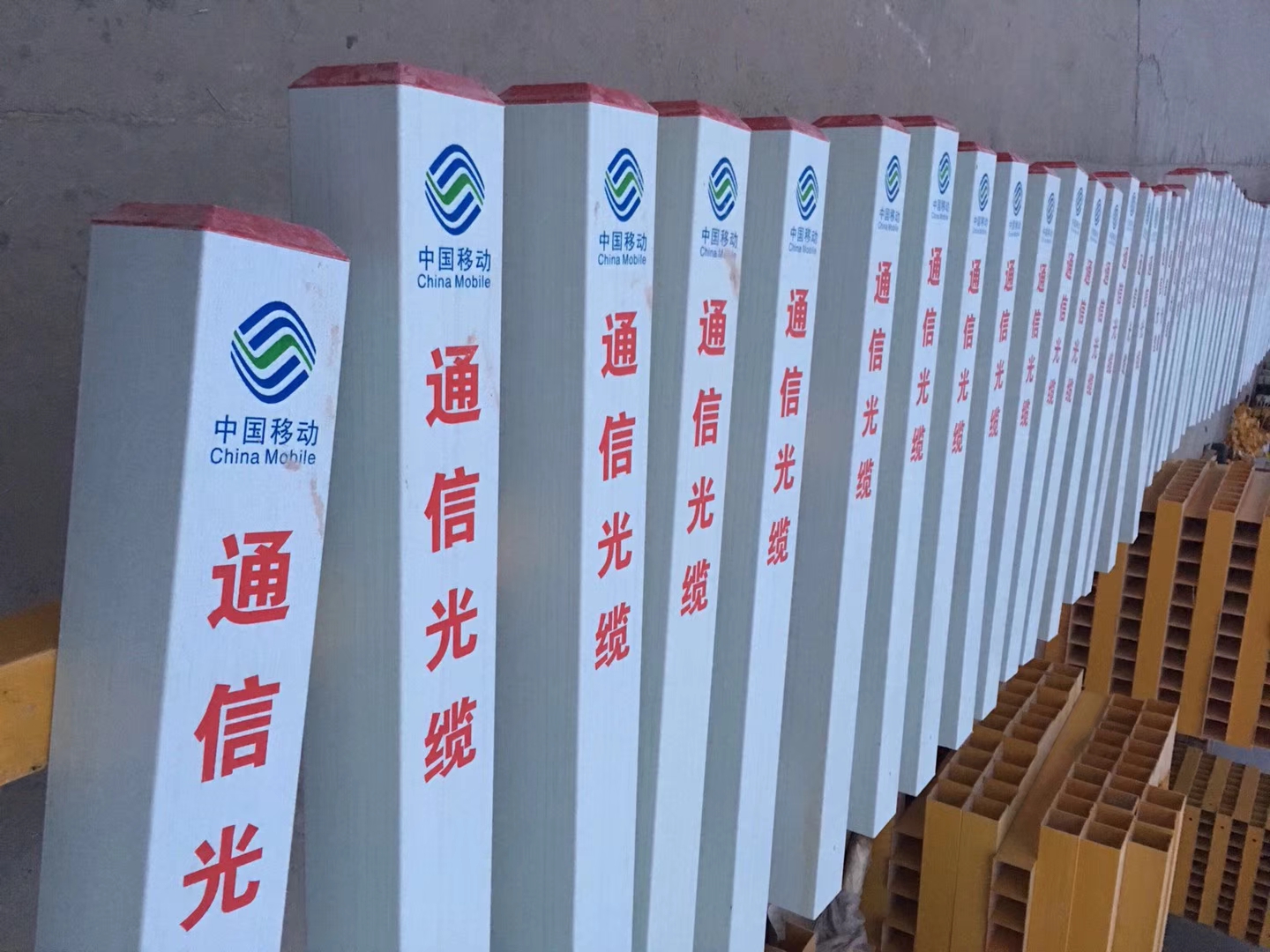 玻璃鋼標志樁直銷(xiāo)